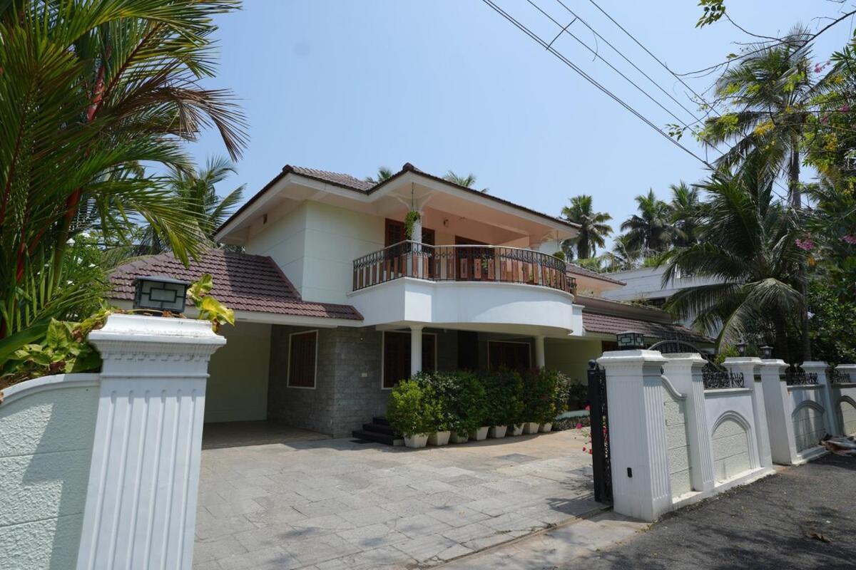 Pinky'S Villa Thiruvananthapuram Exterior foto