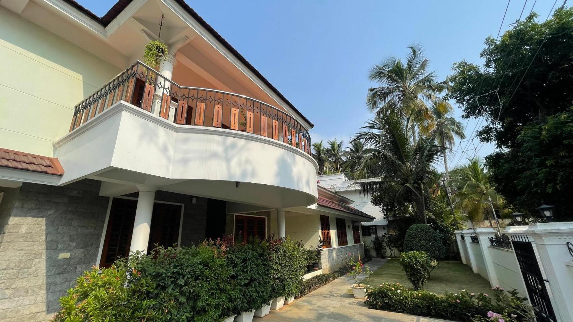 Pinky'S Villa Thiruvananthapuram Exterior foto