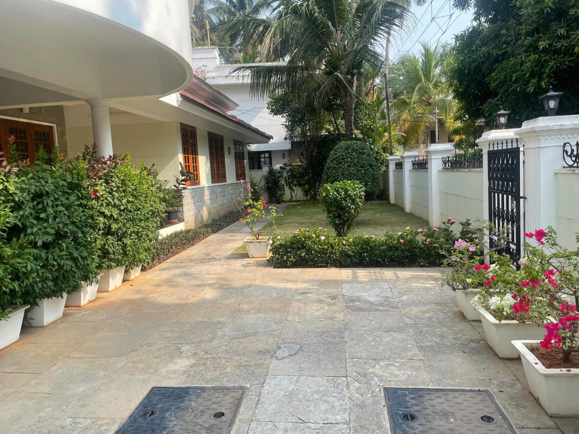 Pinky'S Villa Thiruvananthapuram Exterior foto