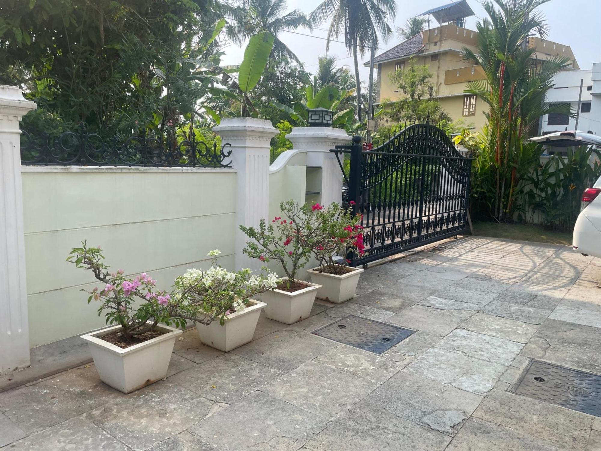 Pinky'S Villa Thiruvananthapuram Exterior foto